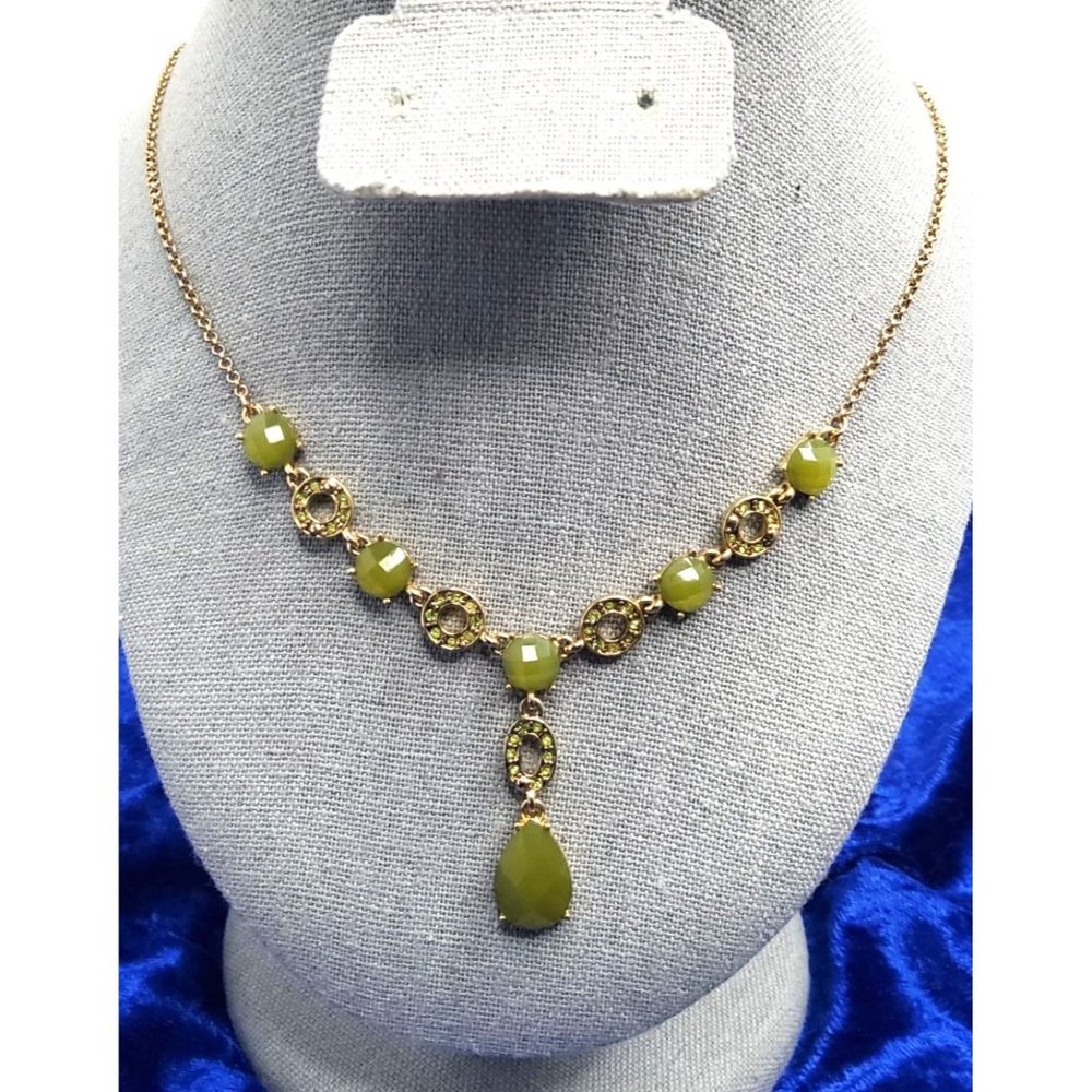 vintage liz claiborne gold tone and faux jade adjustable necklace
